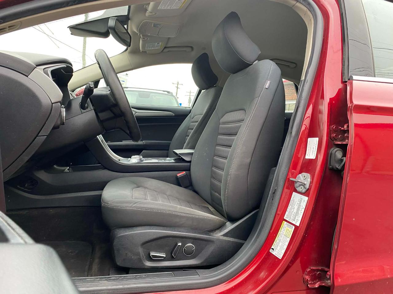 Ford Fusion Hybrid SE 2019