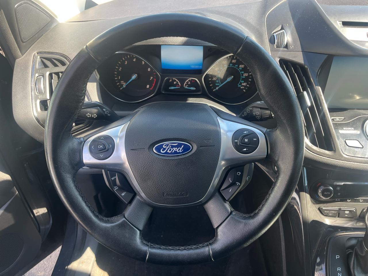 Ford Escape Titanium 4WD 2014