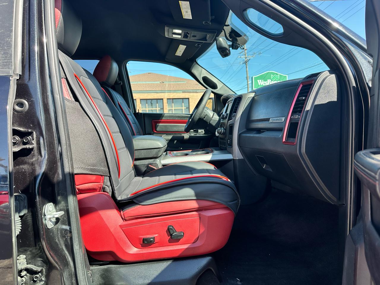 RAM 1500 Rebel Crew Cab SWB 4WD 2016