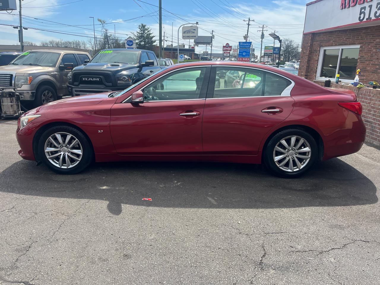 Infiniti Q50 Premium 2014
