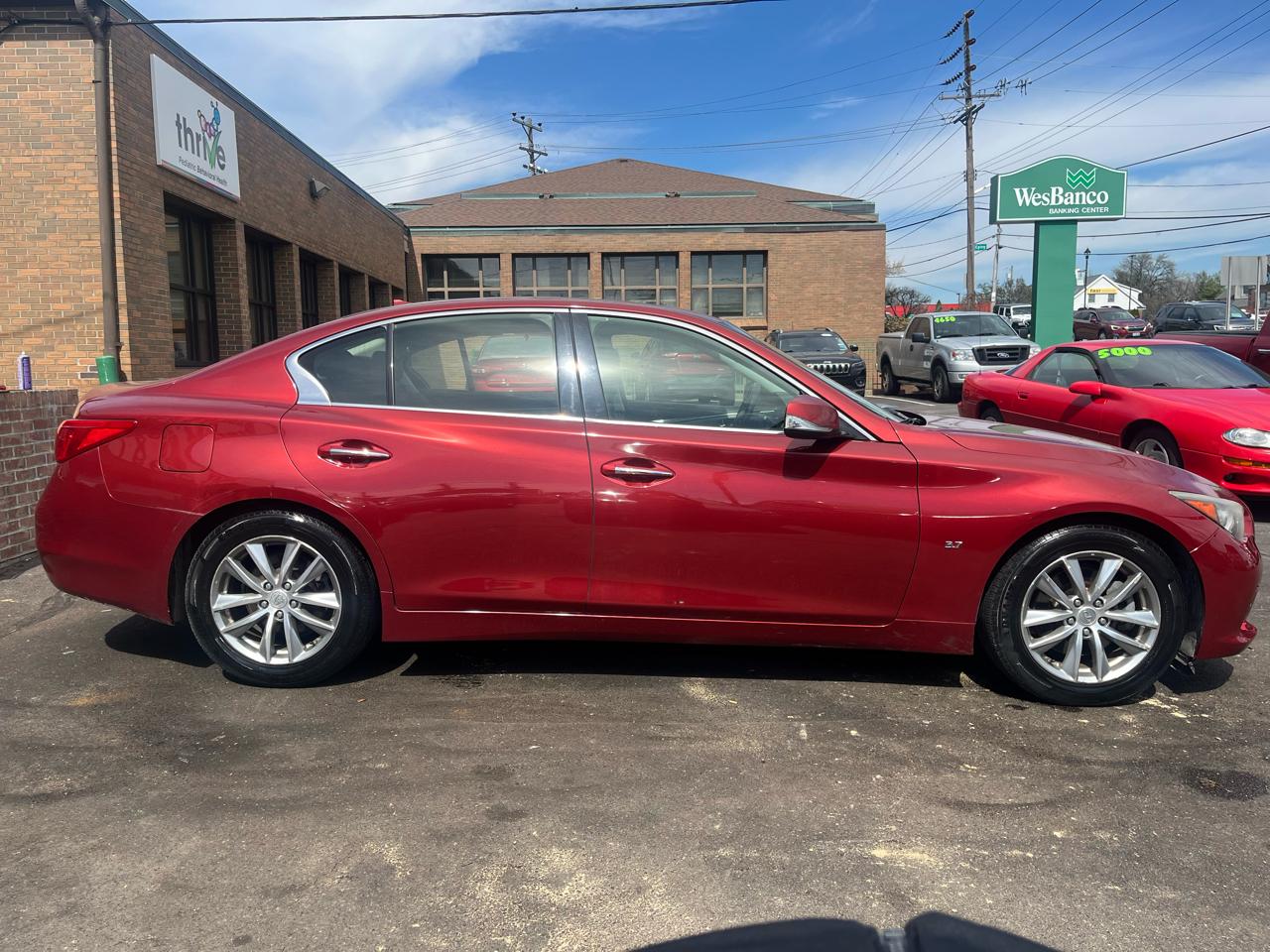 Infiniti Q50 Premium 2014
