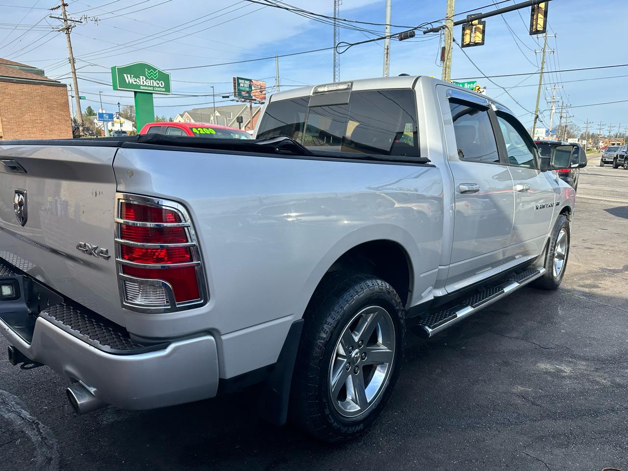 RAM 1500 Sport Crew Cab 4WD 2012