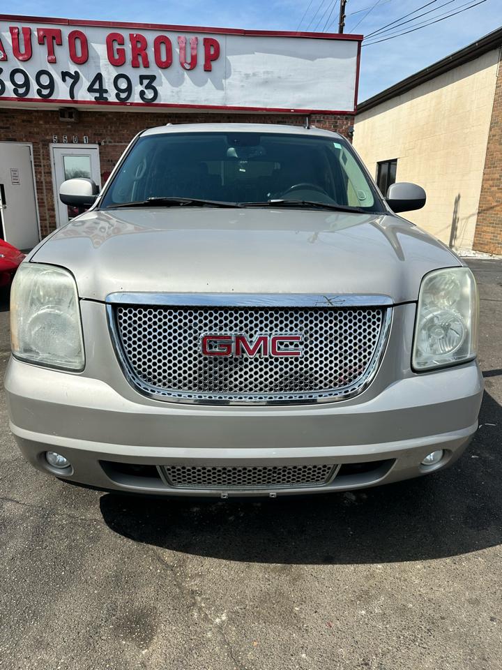 GMC Yukon Denali AWD 2007
