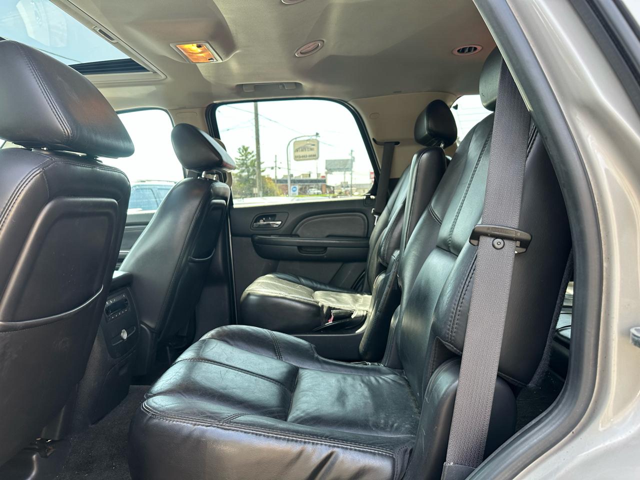 GMC Yukon Denali AWD 2007