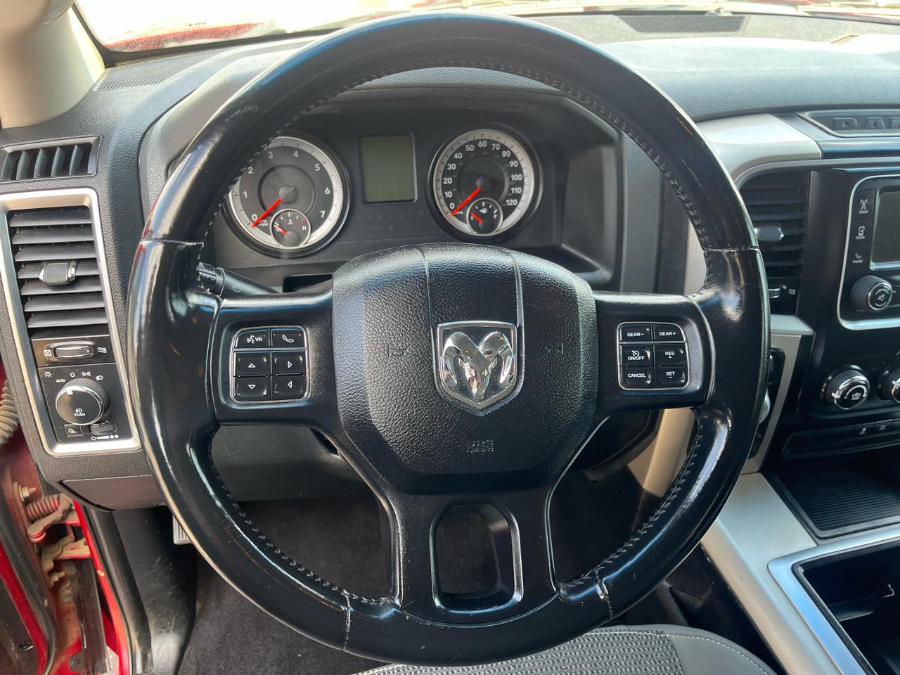 RAM 1500 4WD Crew Cab 149" Big Horn 2015