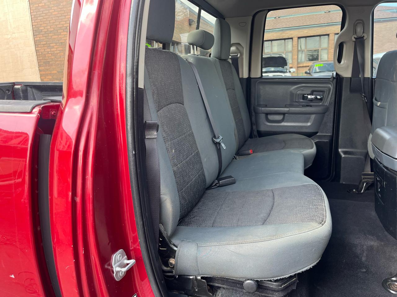 RAM 1500 4WD Crew Cab 149" Big Horn 2015