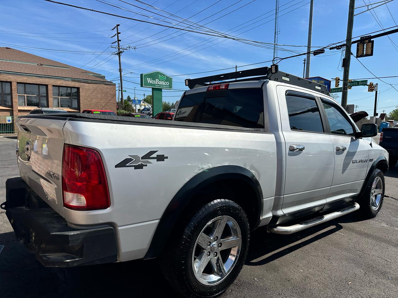 RAM 1500 SLT Crew Cab 4WD 2012