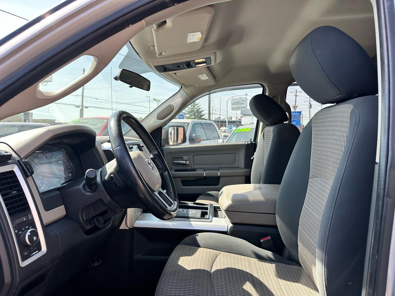 RAM 1500 SLT Crew Cab 4WD 2012