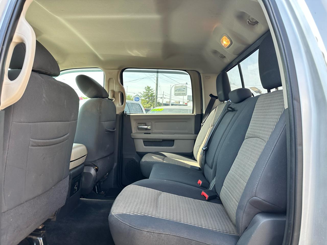 RAM 1500 SLT Crew Cab 4WD 2012