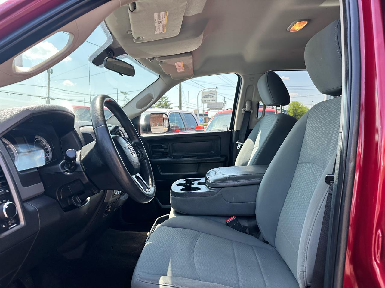 RAM 1500 Tradesman Crew Cab SWB 4WD 2014