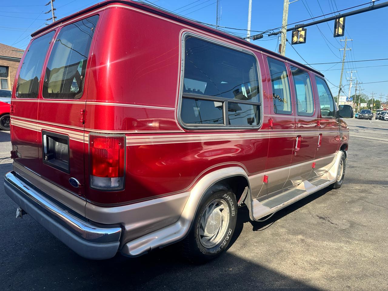Ford Econoline E150 1999