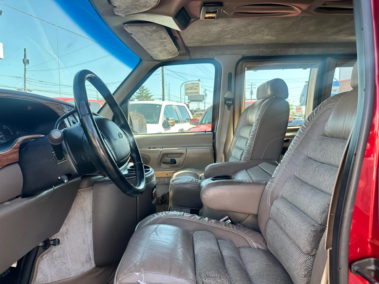 Ford Econoline E150 1999