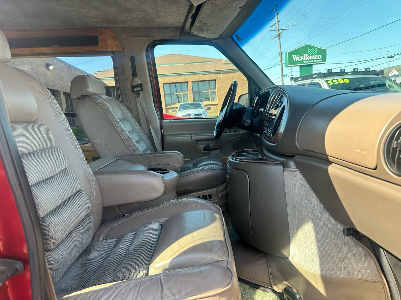 Ford Econoline E150 1999