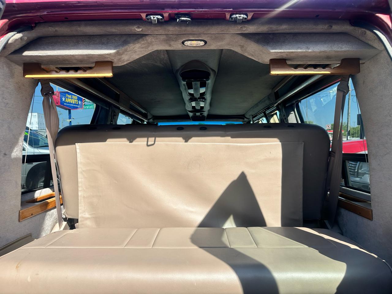 Ford Econoline E150 1999