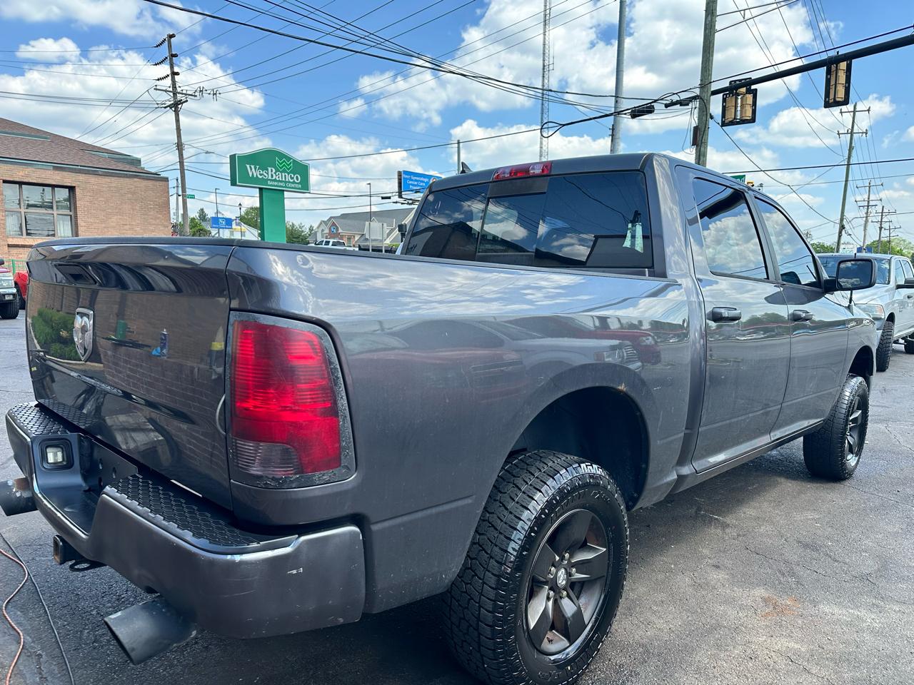 RAM 1500 SLT Crew Cab SWB 4WD 2014