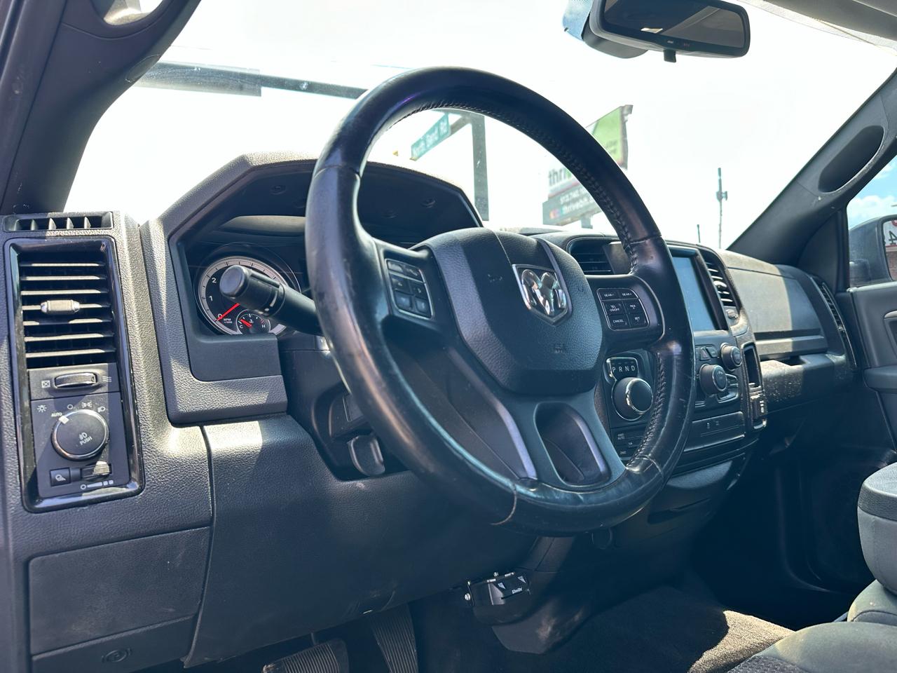 RAM 1500 SLT Crew Cab SWB 4WD 2014