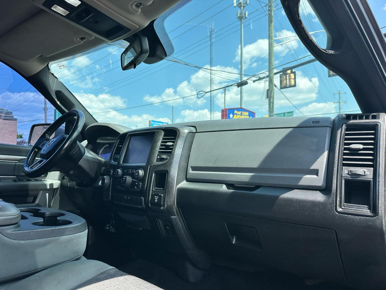 RAM 1500 SLT Crew Cab SWB 4WD 2014