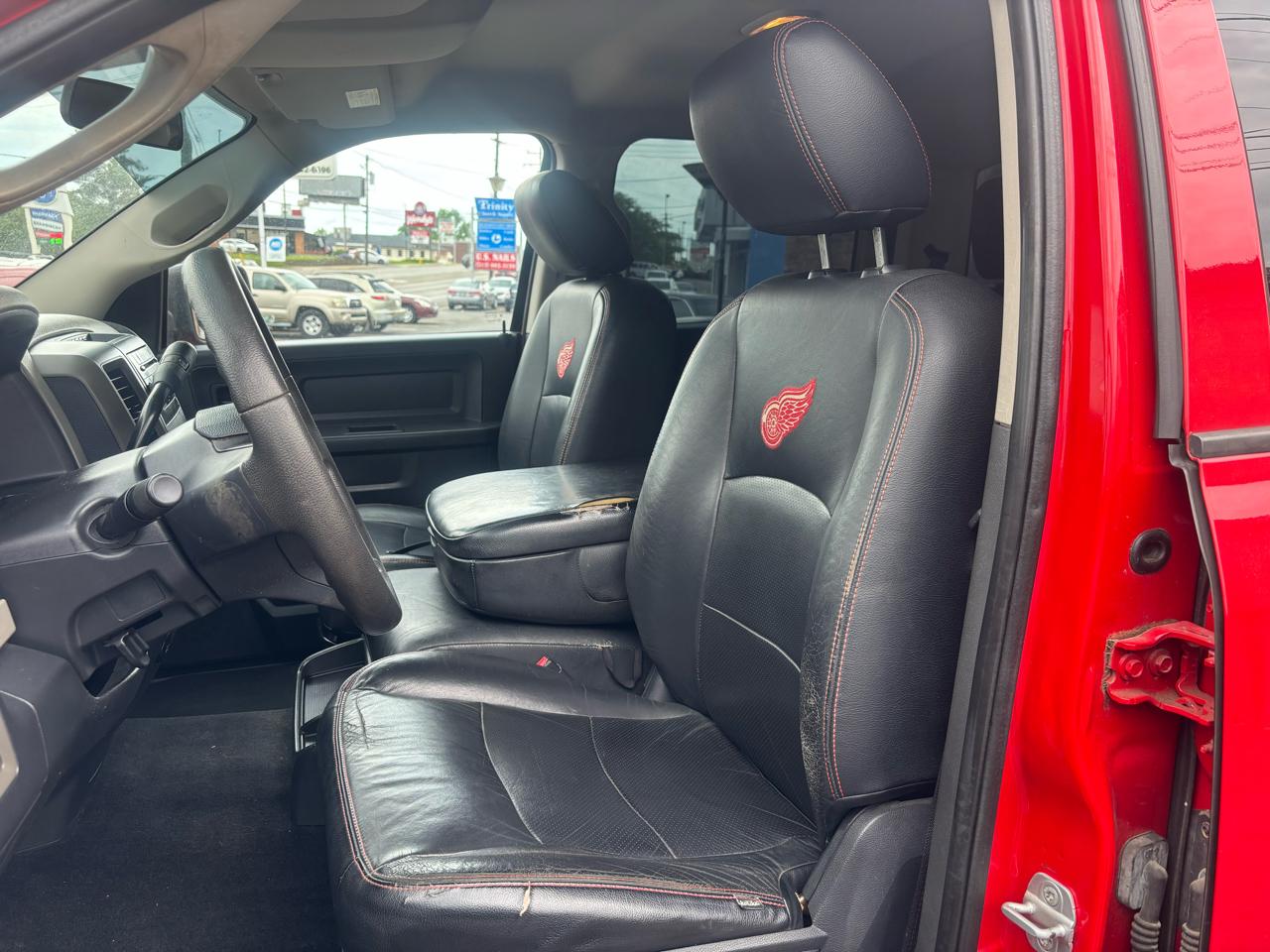 RAM 1500 ST Crew Cab 4WD 2012