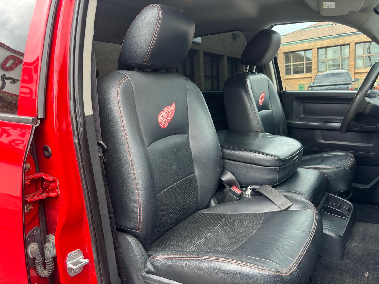 RAM 1500 ST Crew Cab 4WD 2012