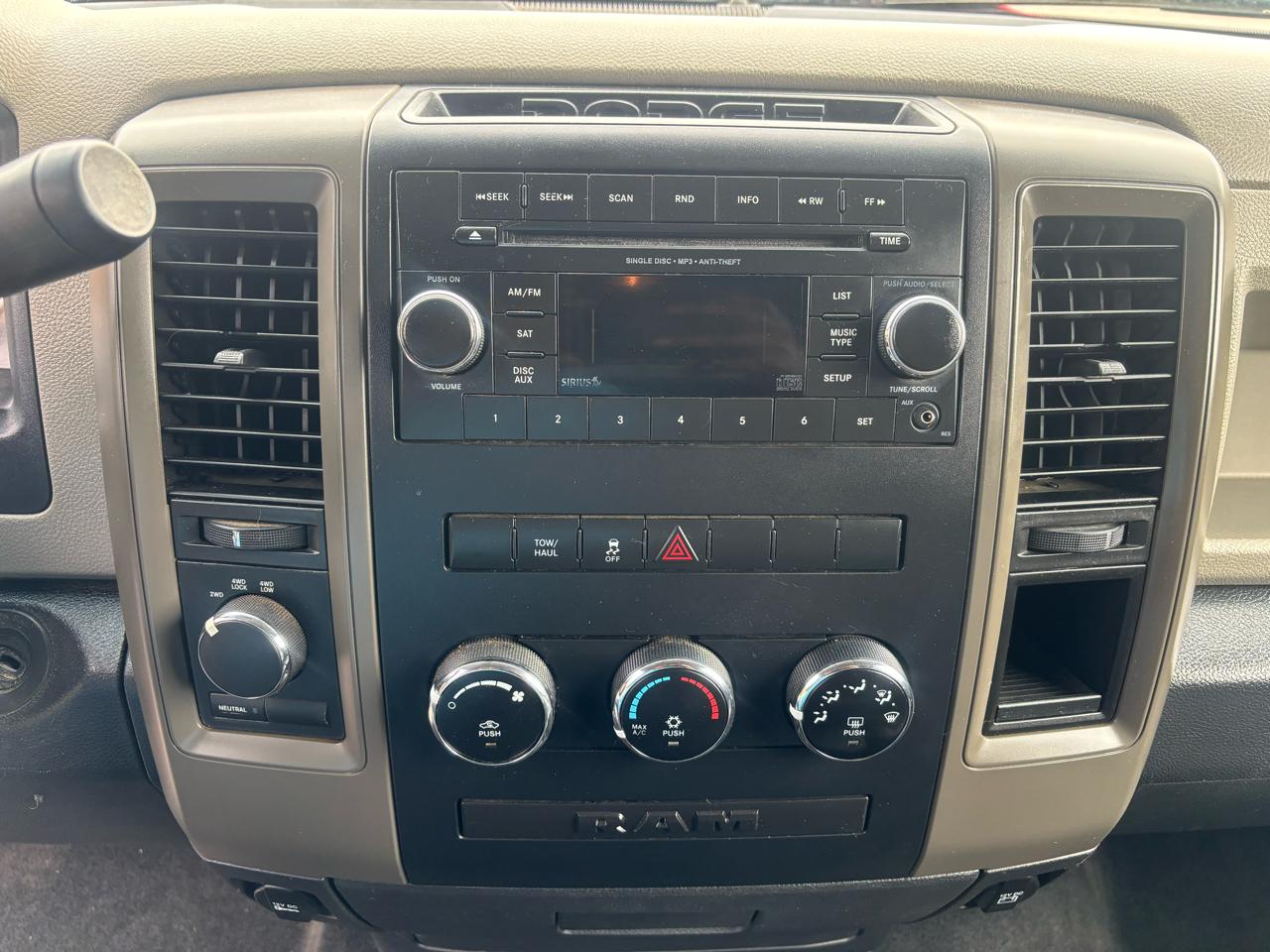 RAM 1500 ST Crew Cab 4WD 2012