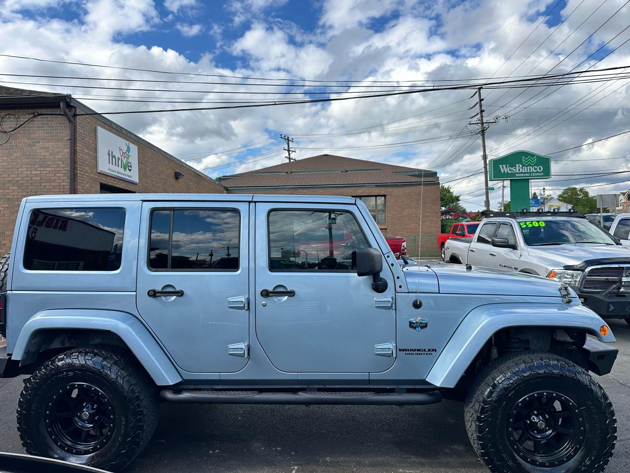Jeep Wrangler Unlimited Sahara 4WD 2012
