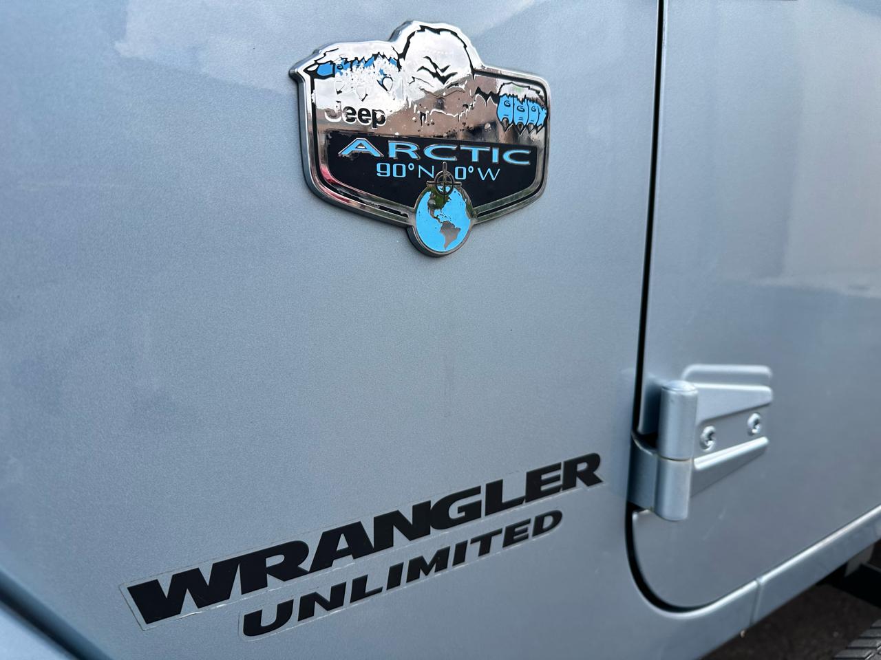 Jeep Wrangler Unlimited Sahara 4WD 2012