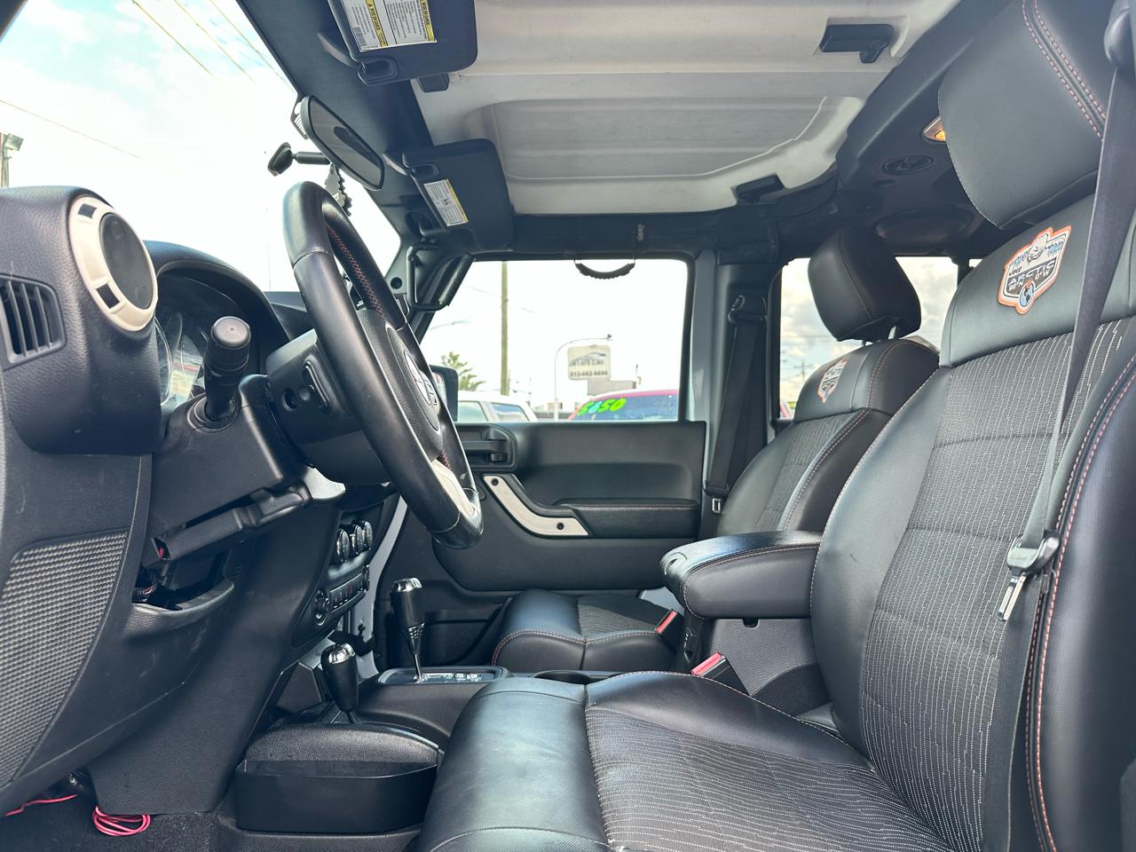 Jeep Wrangler Unlimited Sahara 4WD 2012