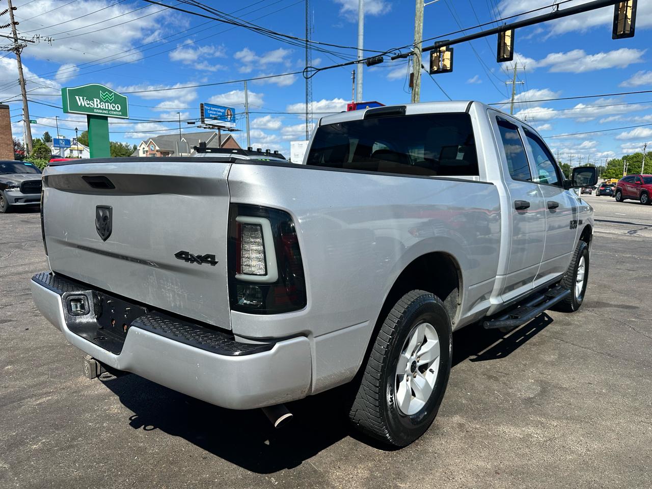 RAM 1500 Tradesman Quad Cab 4WD 2018