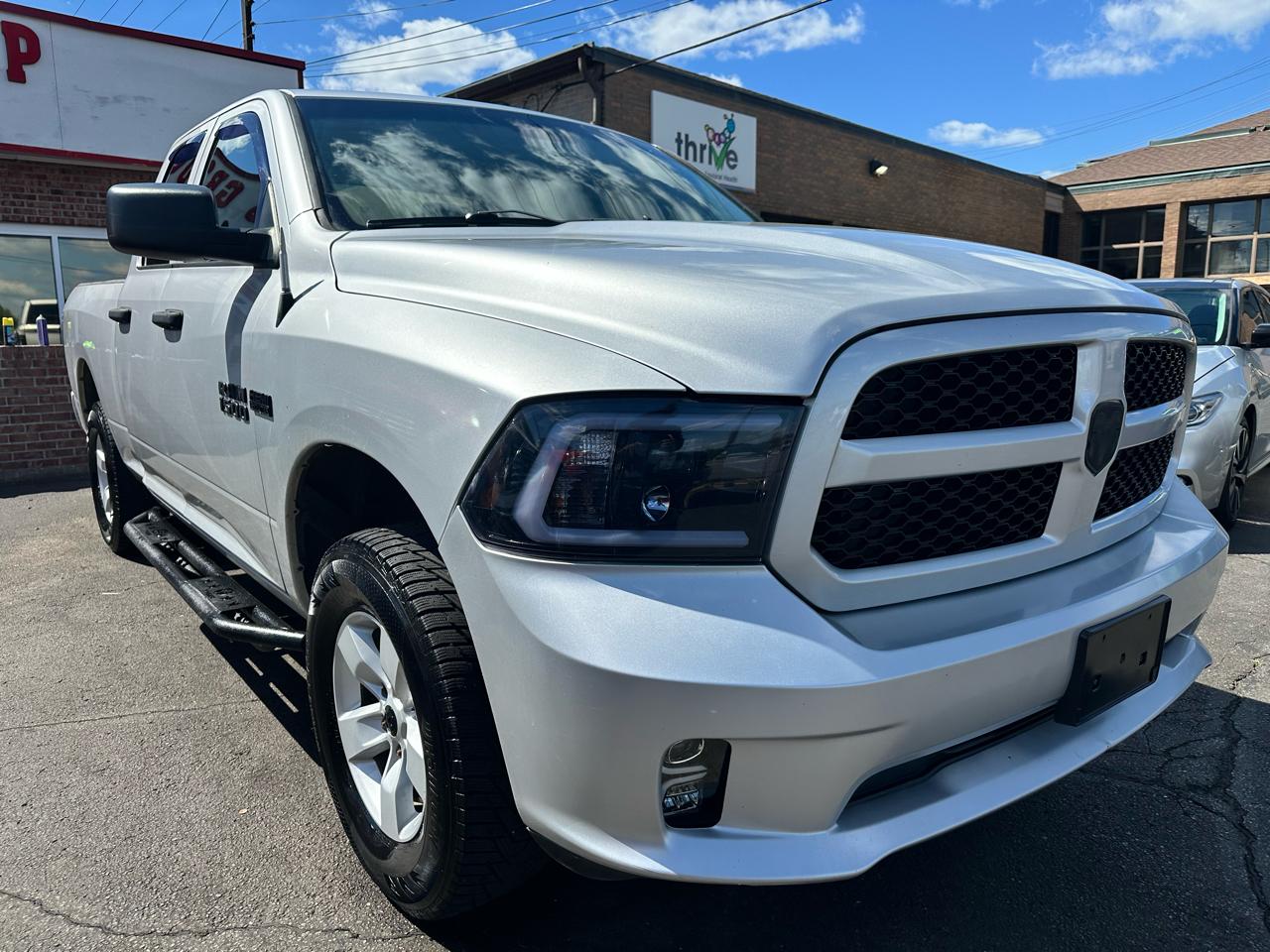RAM 1500 Tradesman Quad Cab 4WD 2018