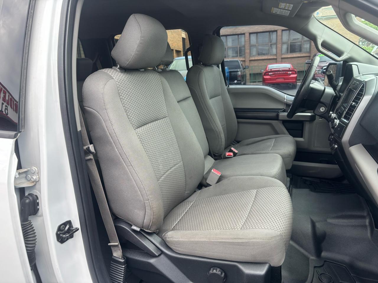 Ford F-150 XL SuperCrew 5.5-ft. Bed 4WD 2015