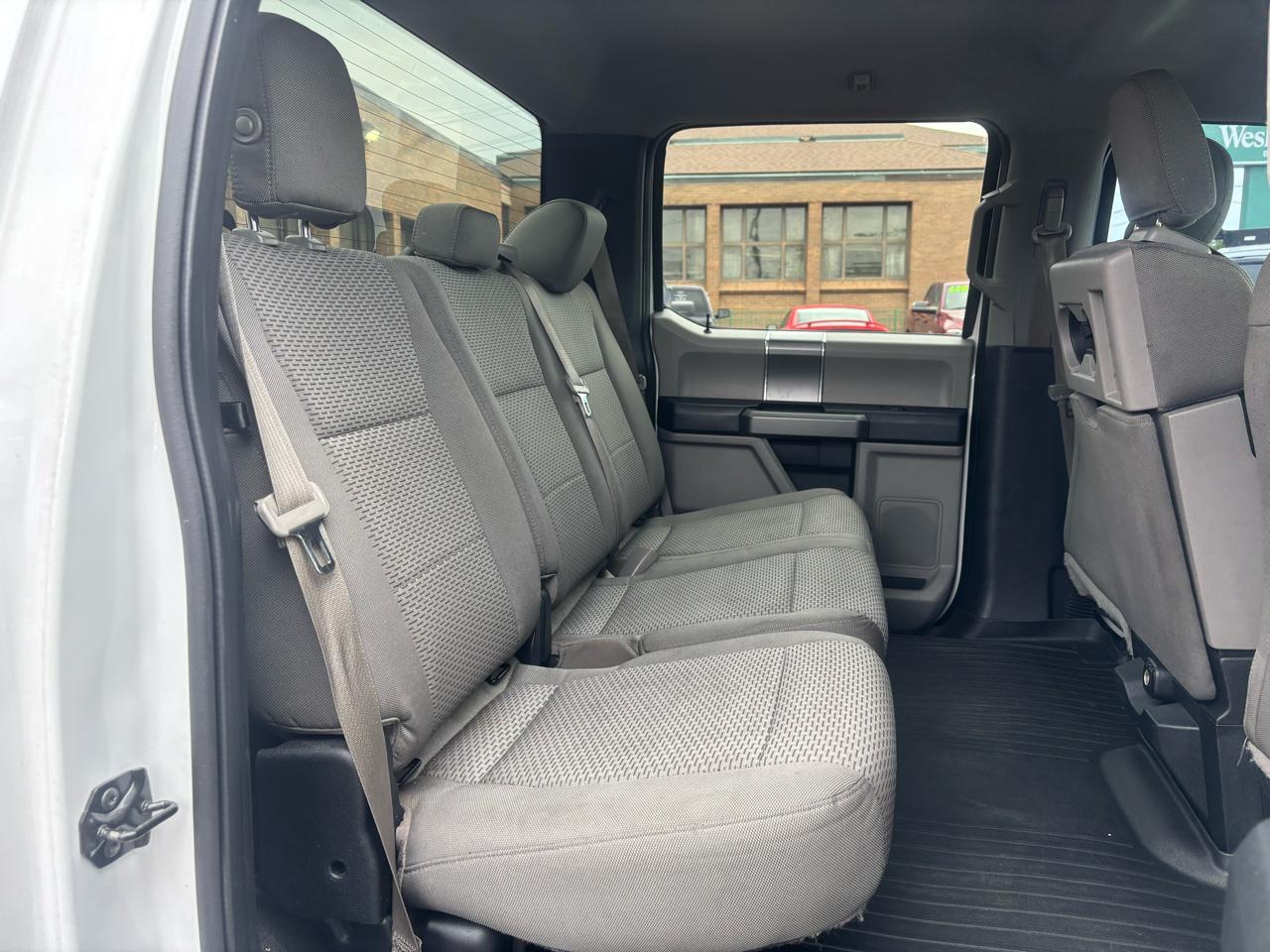 Ford F-150 XL SuperCrew 5.5-ft. Bed 4WD 2015