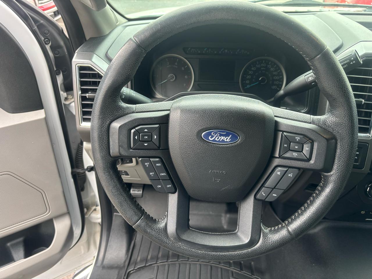 Ford F-150 XL SuperCrew 5.5-ft. Bed 4WD 2015