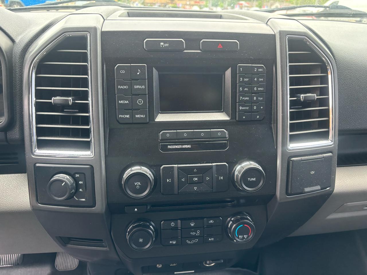Ford F-150 XL SuperCrew 5.5-ft. Bed 4WD 2015