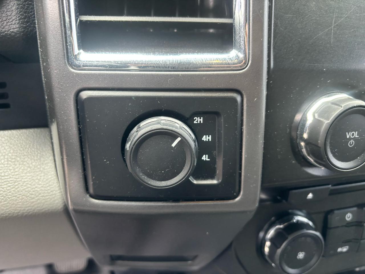 Ford F-150 XL SuperCrew 5.5-ft. Bed 4WD 2015