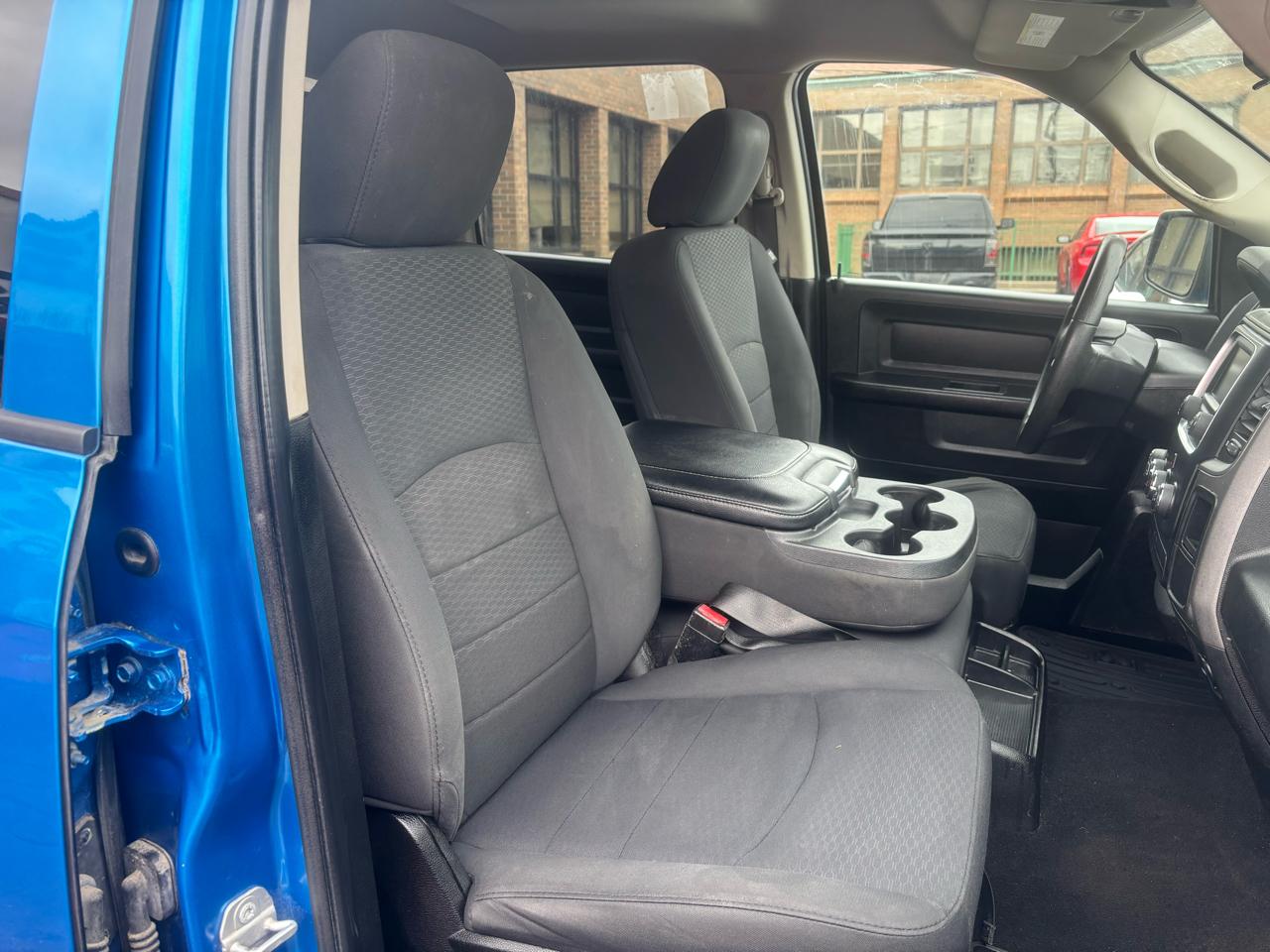 RAM 1500 Classic Tradesman Crew Cab SWB 4WD 2019
