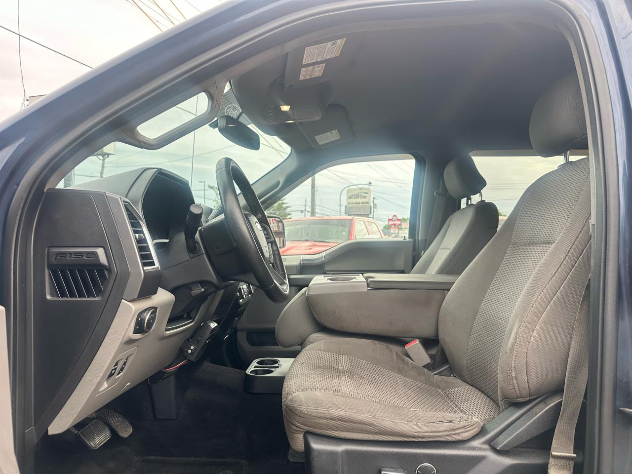 Ford F-150 Lariat SuperCrew 5.5-ft. Bed 4WD 2016