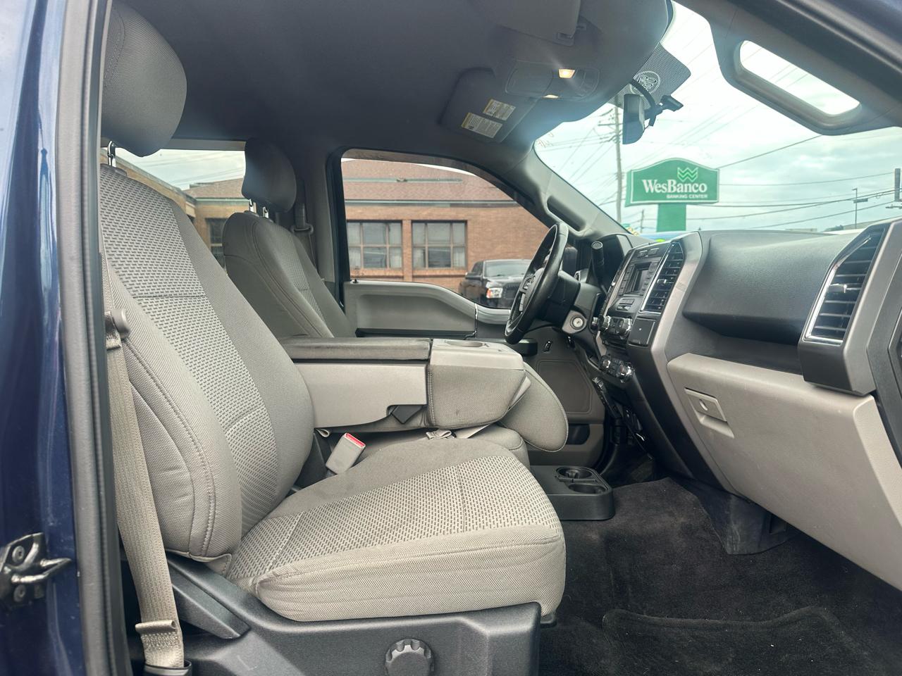 Ford F-150 Lariat SuperCrew 5.5-ft. Bed 4WD 2016