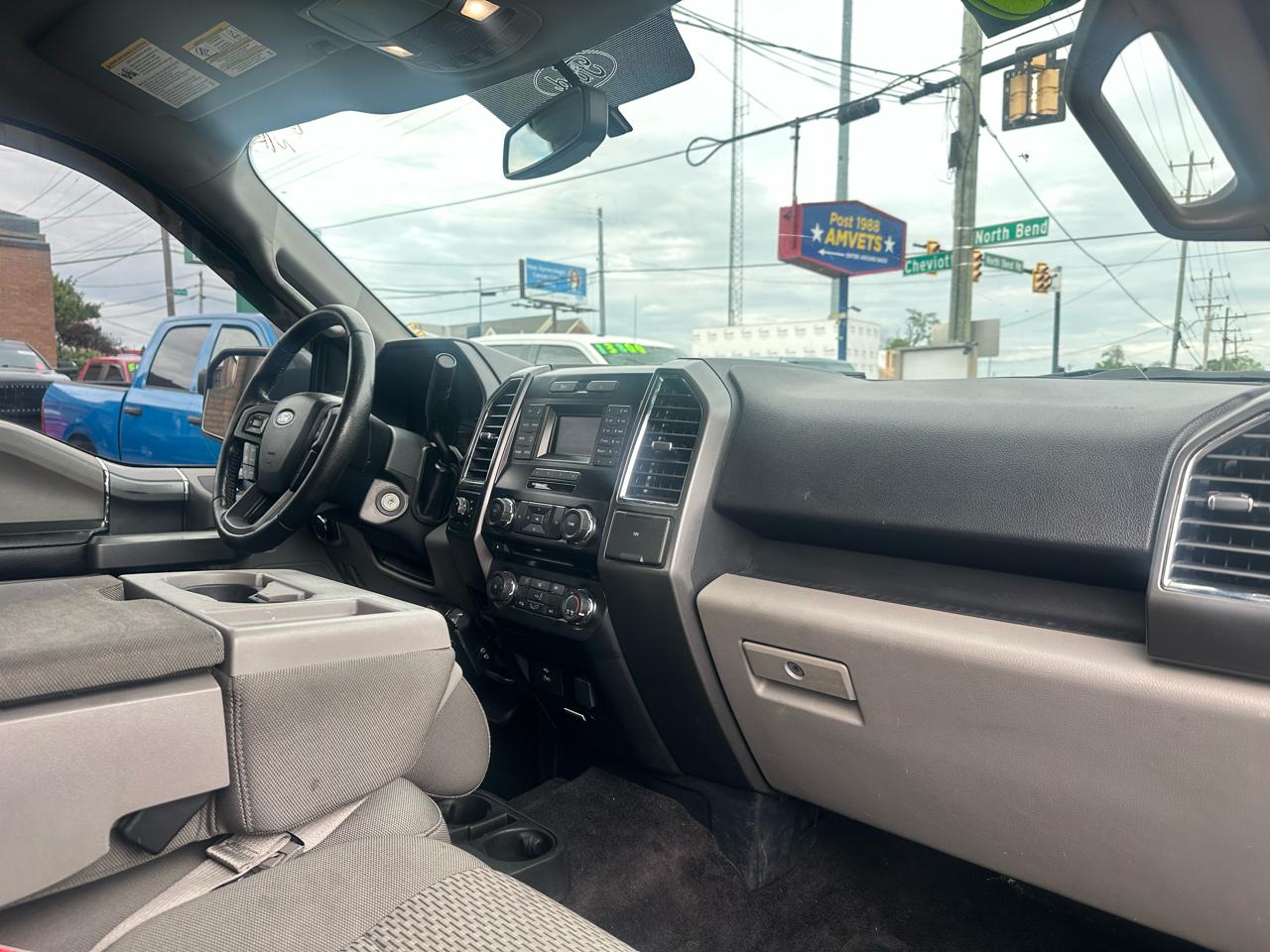 Ford F-150 Lariat SuperCrew 5.5-ft. Bed 4WD 2016