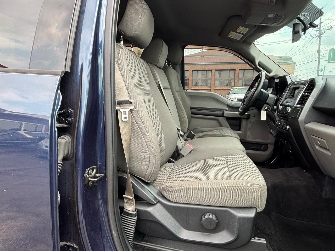 Ford F-150 Lariat SuperCrew 5.5-ft. Bed 4WD 2016