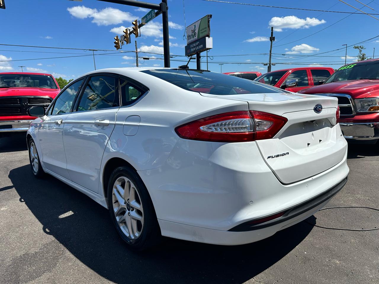 Ford Fusion SE 2016