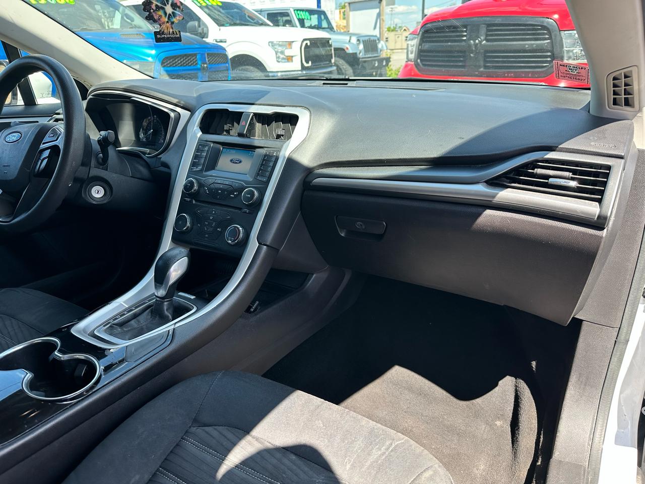 Ford Fusion SE 2016