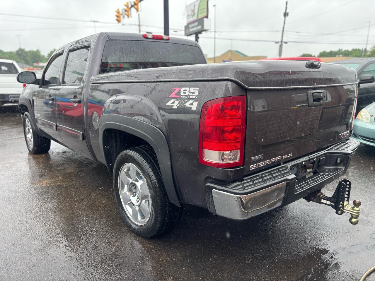 GMC Sierra 1500 SLE Crew Cab 4WD 2010