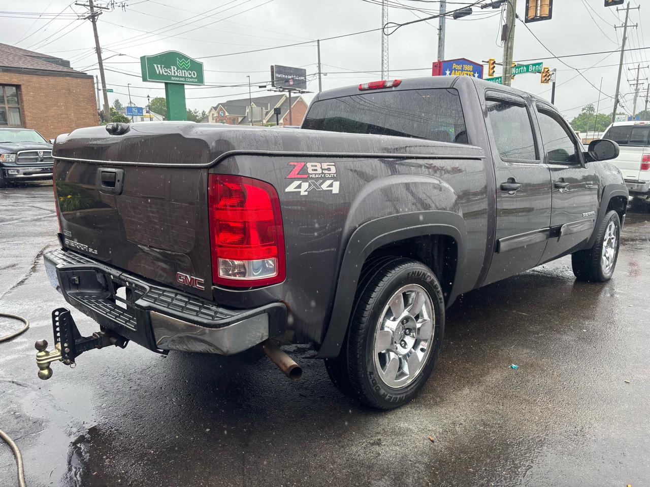 GMC Sierra 1500 SLE Crew Cab 4WD 2010