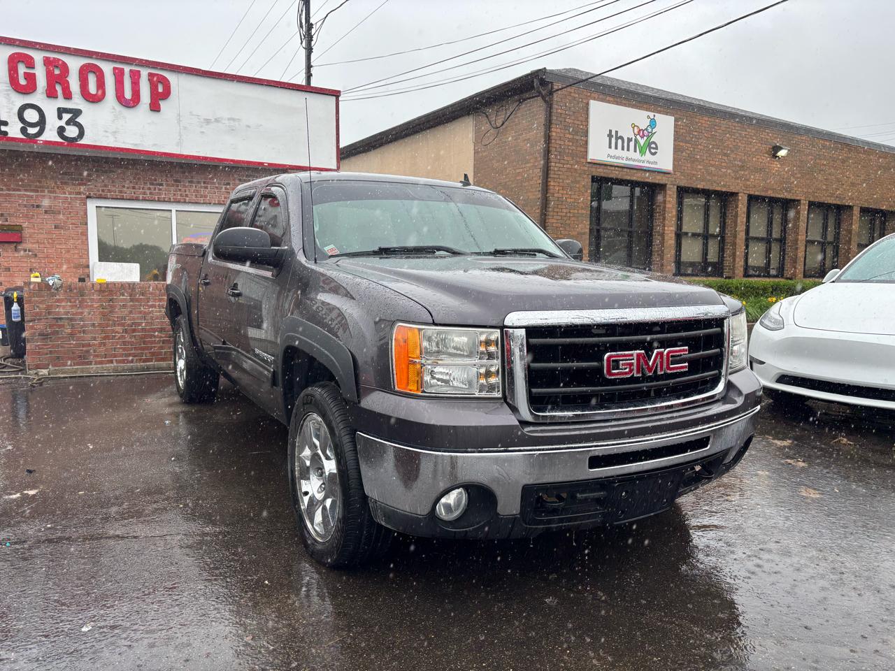 GMC Sierra 1500 SLE Crew Cab 4WD 2010