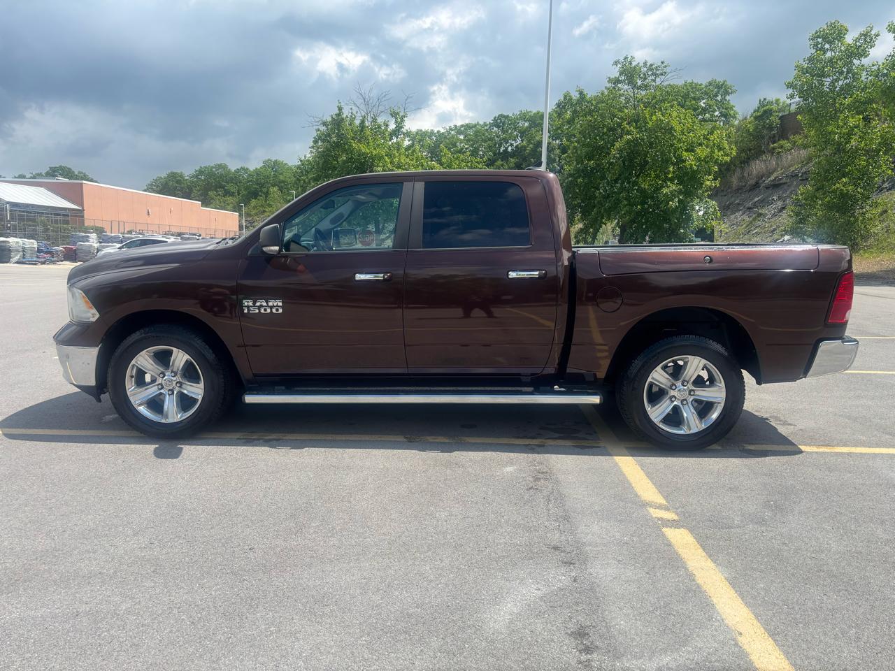 RAM 1500 SLT Crew Cab SWB 4WD 2014