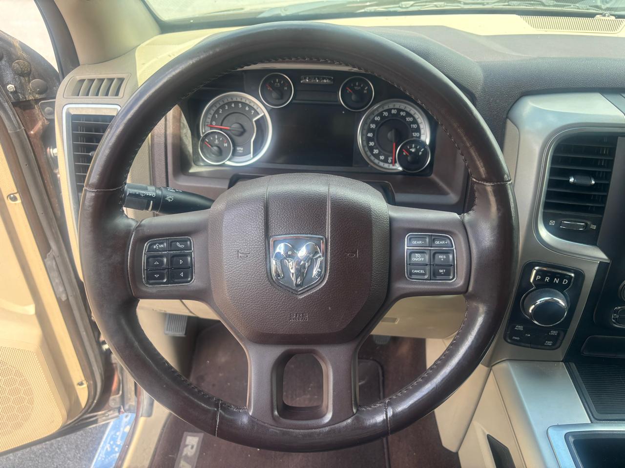 RAM 1500 SLT Crew Cab SWB 4WD 2014