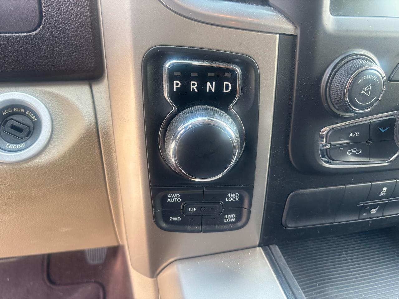 RAM 1500 SLT Crew Cab SWB 4WD 2014