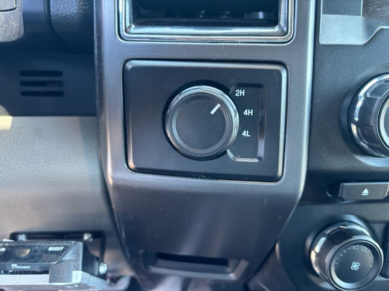Ford F-150 4WD SuperCrew 139" XLT 2018