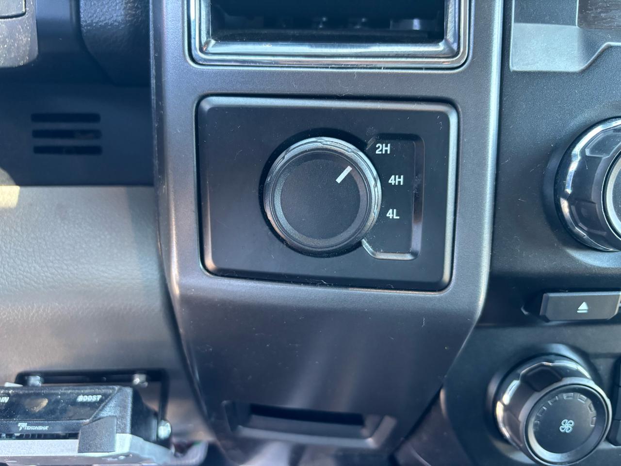 Ford F-150 4WD SuperCrew 139" XLT 2018