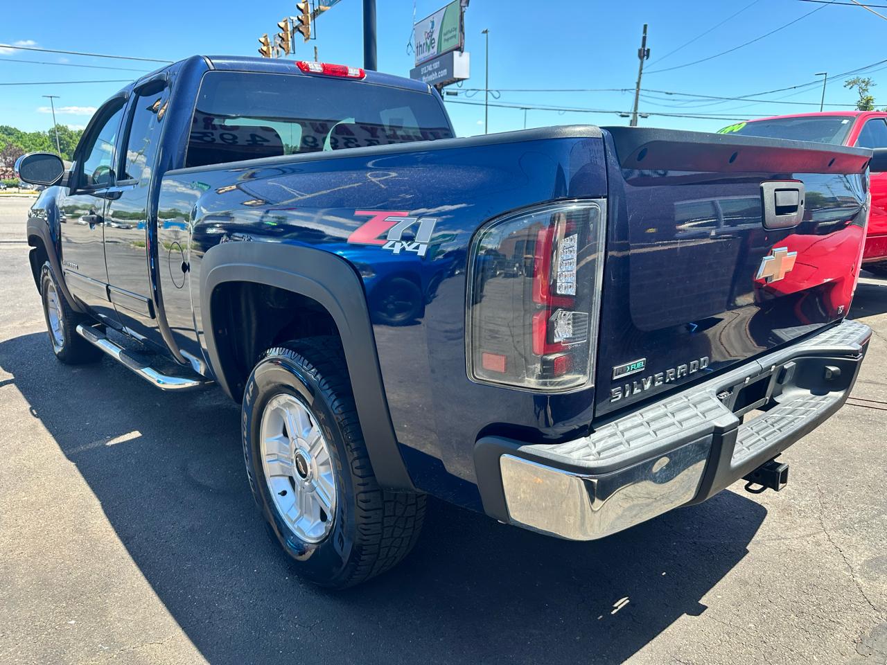 Chevrolet Silverado 1500 4WD Crew Cab 143.5" LT 2011
